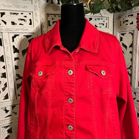 TORRID RAMPAGE RED CLASSIC DESIGN & STYLISH WARDROBE CHOICE PLUS JEAN JACKET - Picture 2 of 11